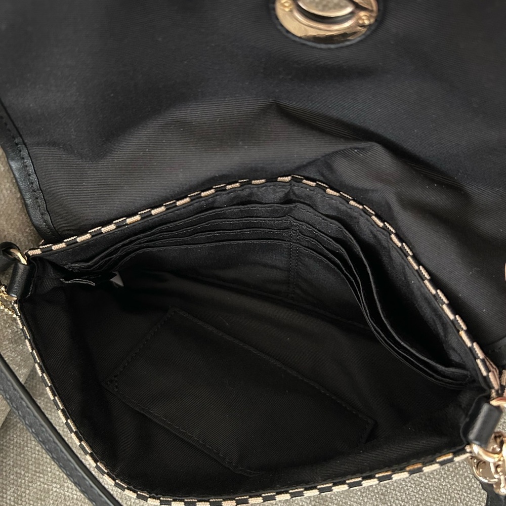 COACH Elegant Black and Cream Wristlet Women's Bag - Picture 5 of 9